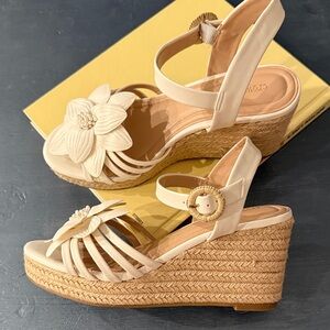 Crown & Ivy Cream Floral Wedge Sandals